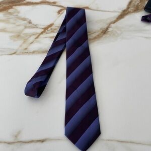 COPY - Hugo Boss 100% silk Tie